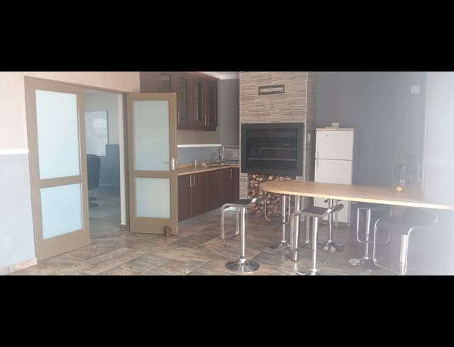 380M² OFFICE FOR SALE IN FLAMWOOD